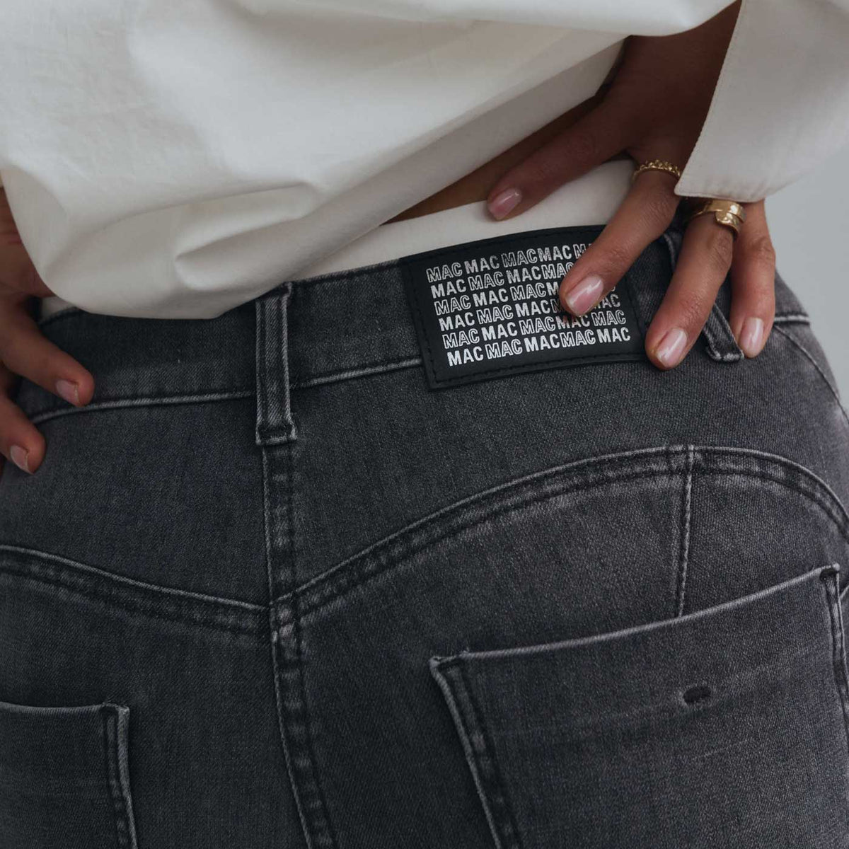 Denim Zoom