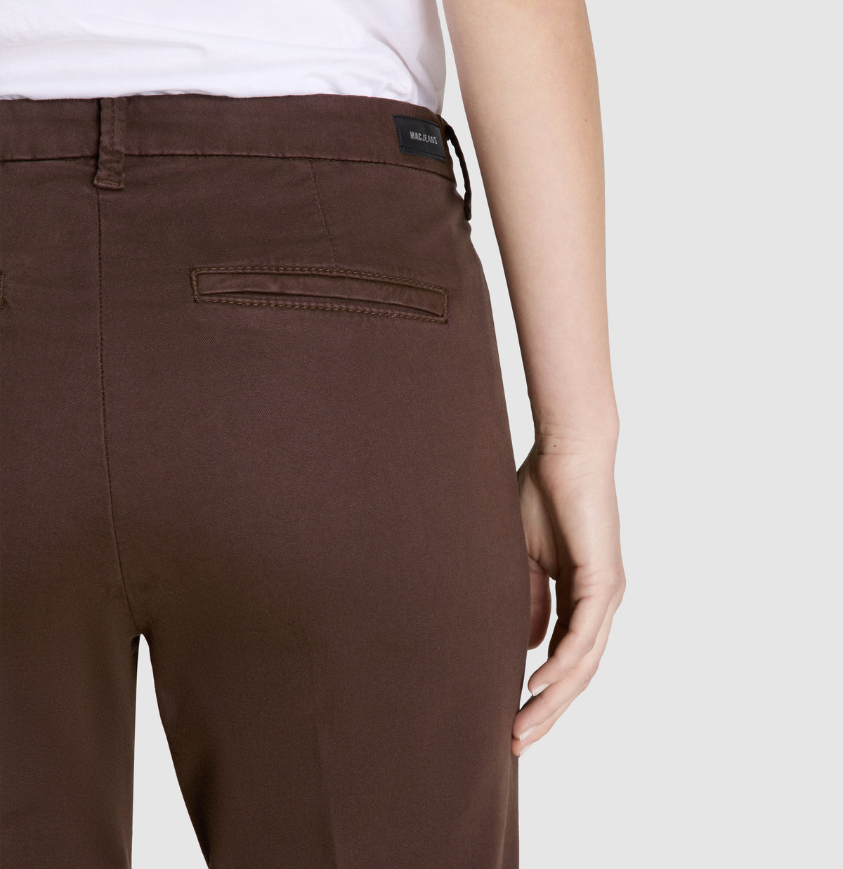 Casual chino made of cotton stretch | CHINO turn up | truffle brown PPT | Detailed view 2 of model