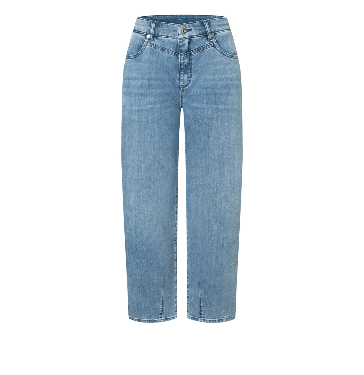 Relaxed fit made of super soft summer denim. | BOBBIE | random true blue | Front view of bust