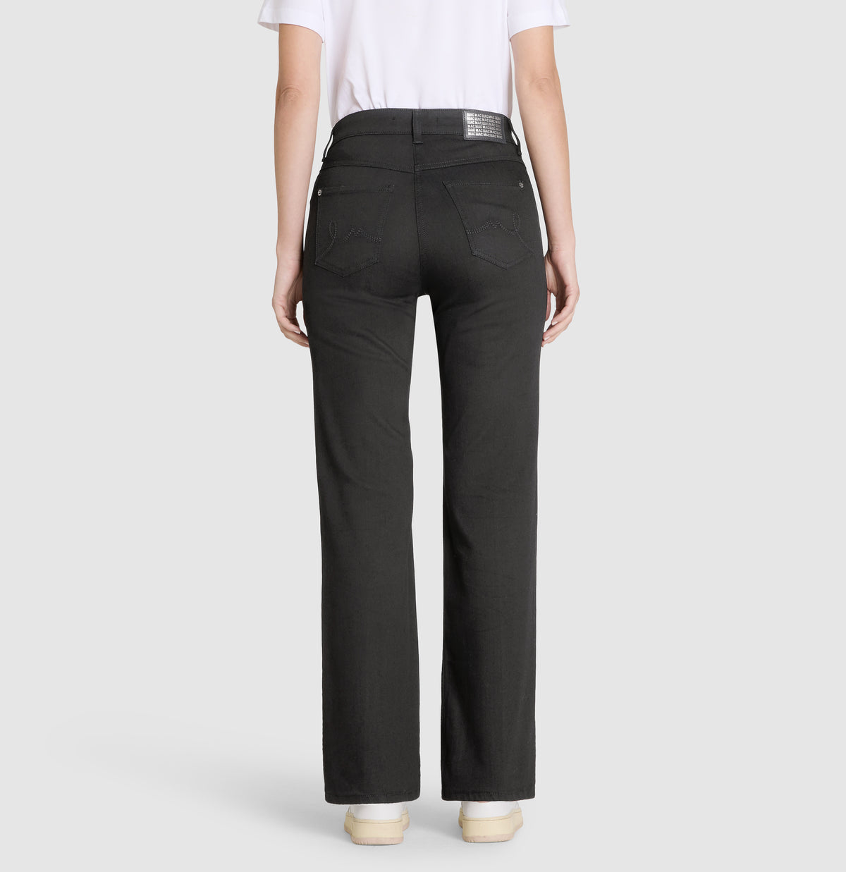 Comfortable flared jeans with details. | LAURA | black-black | Back view of model