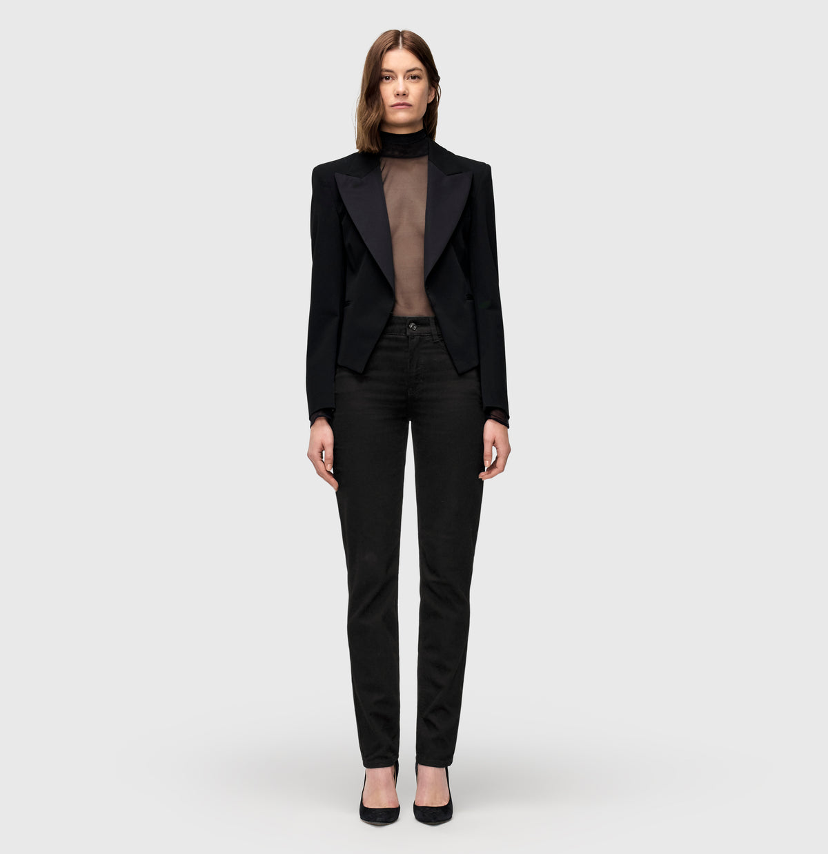Straight jeans made of Perfect Fit Forever denim. | ANGELA | black-black | Full-body of model