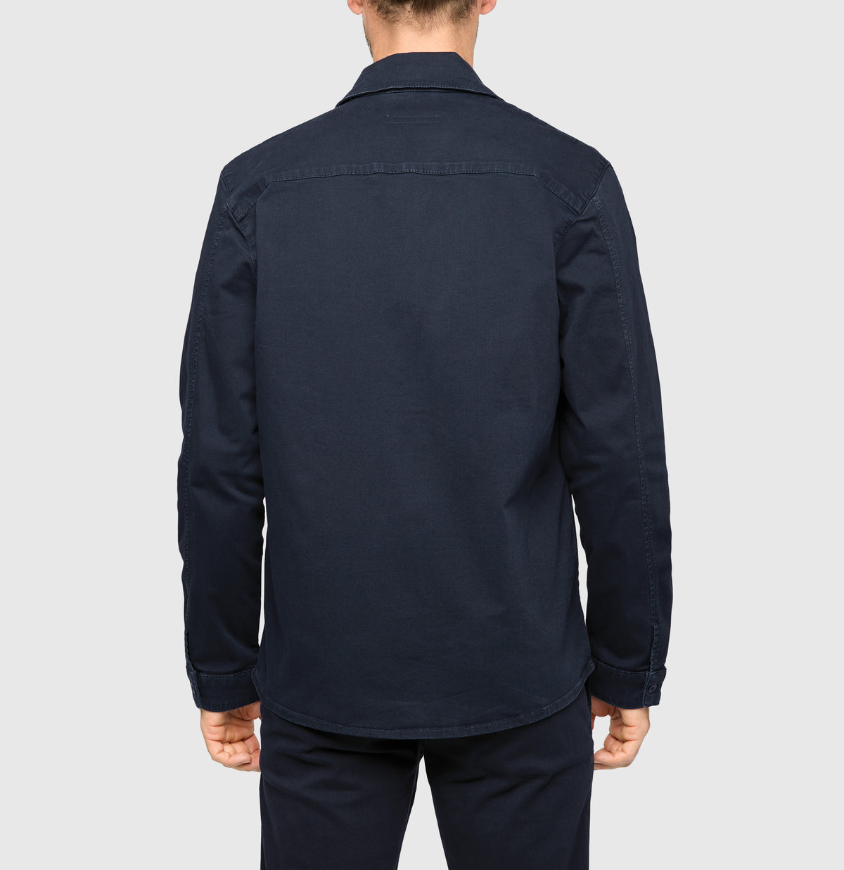 Overshirt made of highly elastic denim. | Overshirt | midnight blue | Detailed view 3 of model