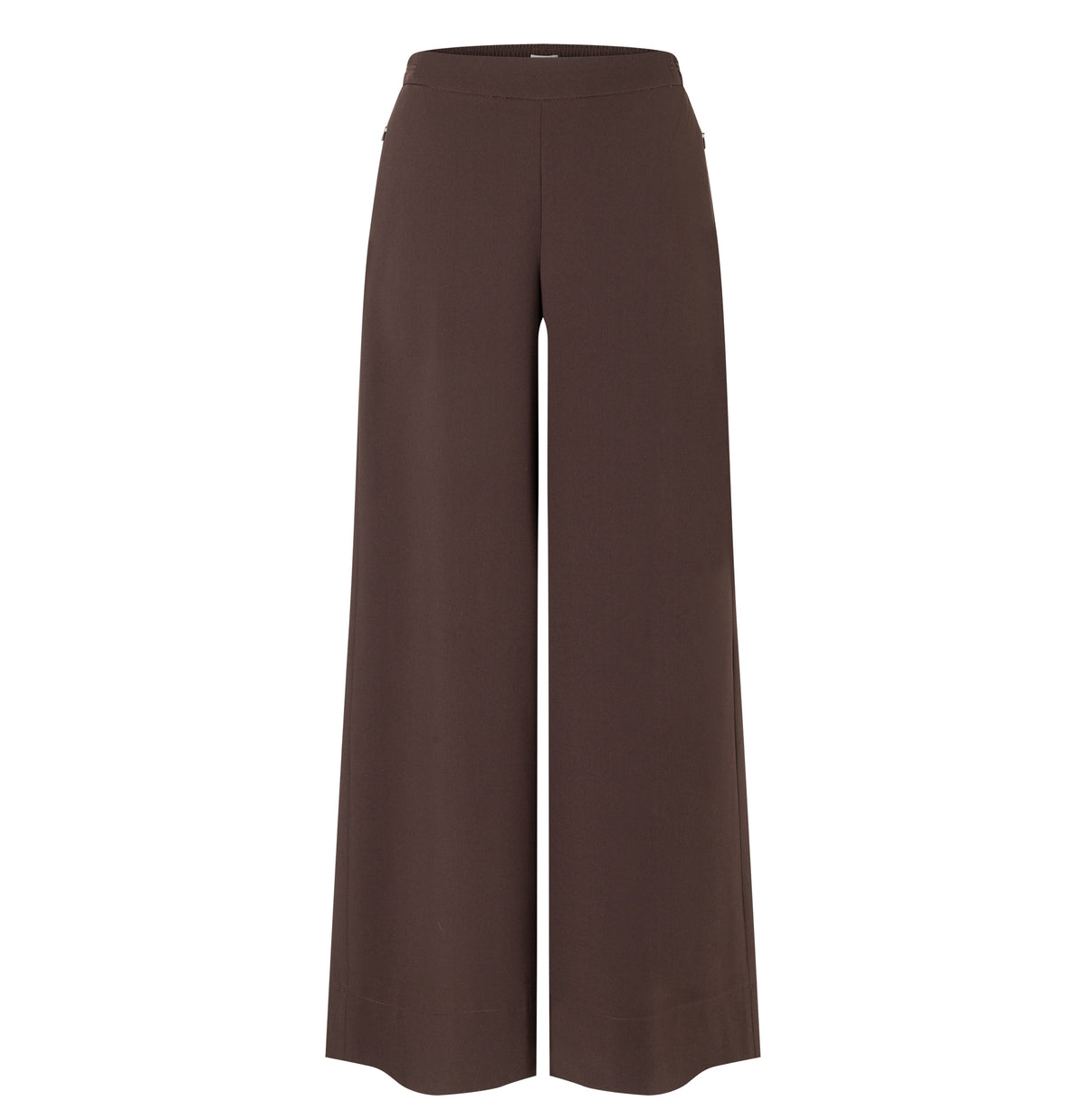 Wide, flowing trousers made of floating crepe. | CORALIE | truffle brown | Front view of bust