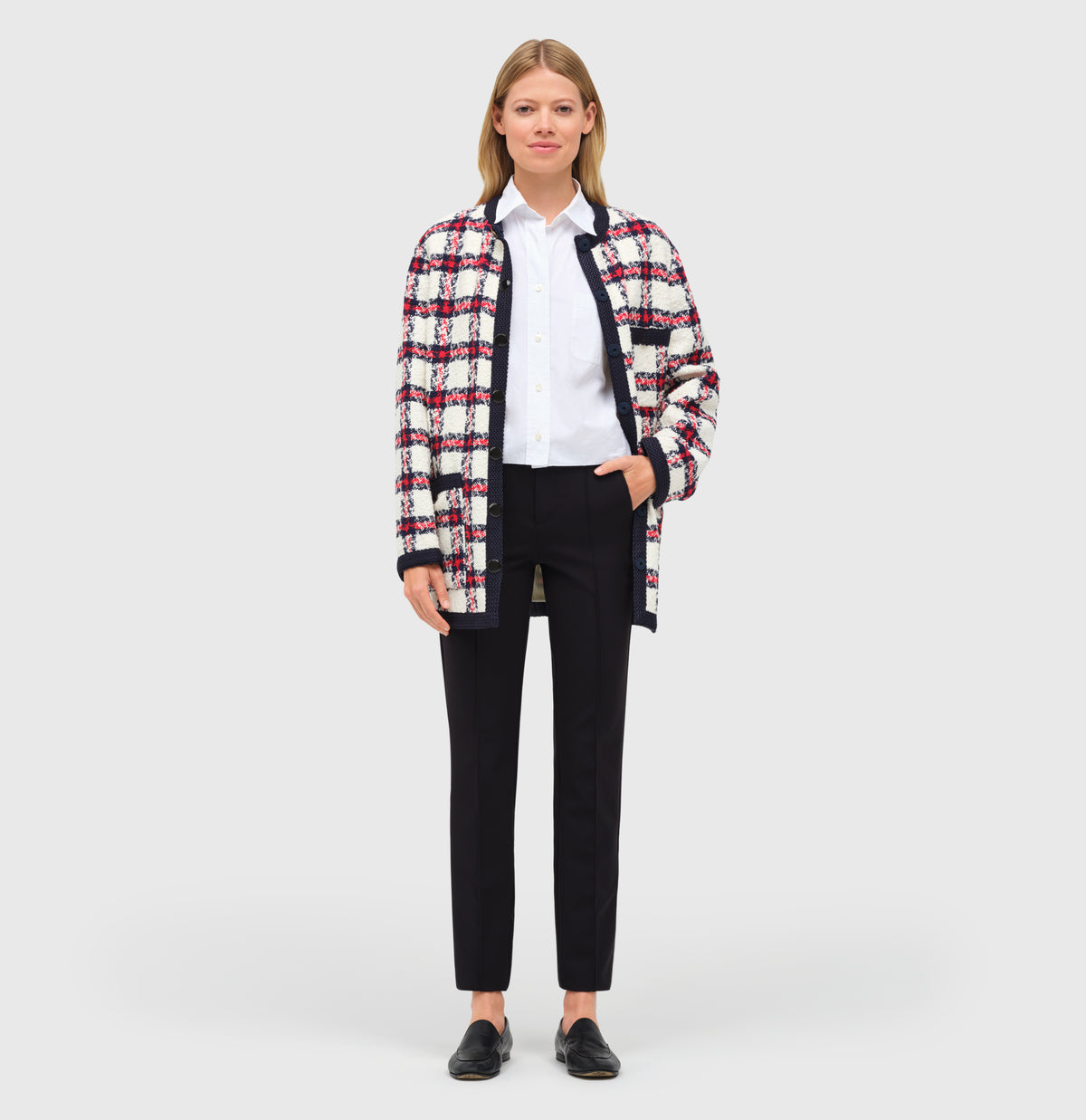 Slim trousers with piping seams suitable for the office. | ANNA zip new | black | Full-body of model
